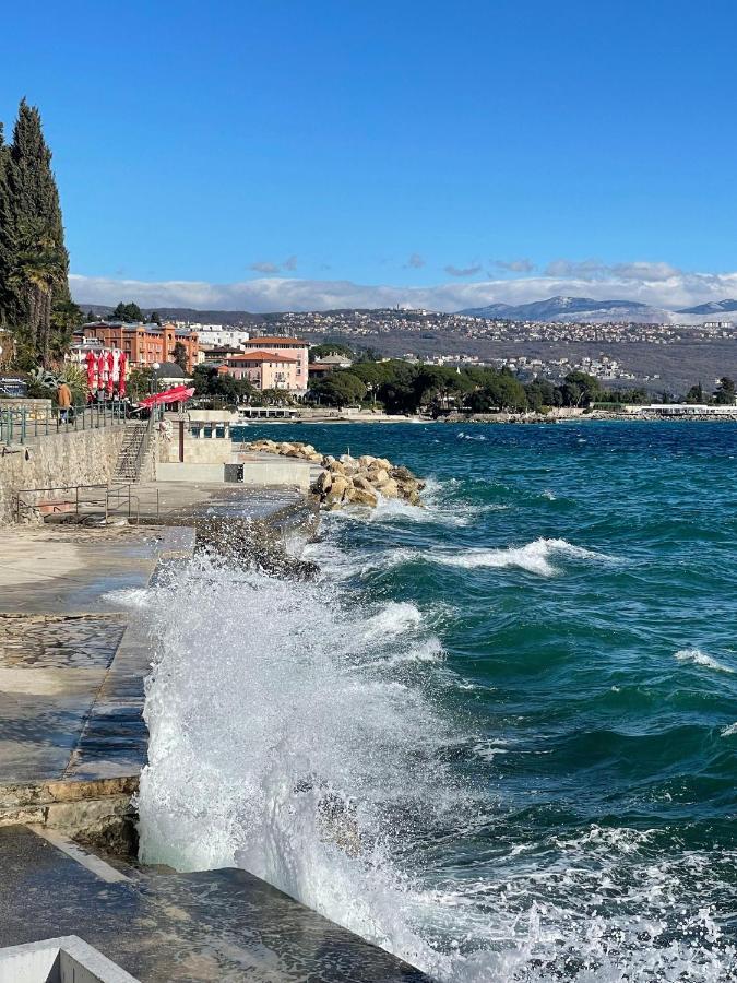 First Row To The Sea Apartamento Opatija Exterior foto