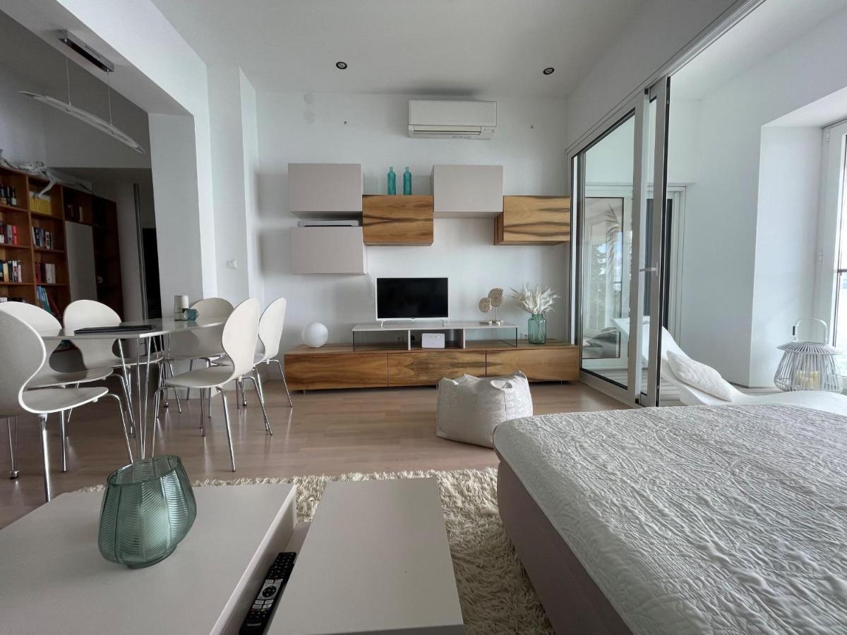 First Row To The Sea Apartamento Opatija Exterior foto