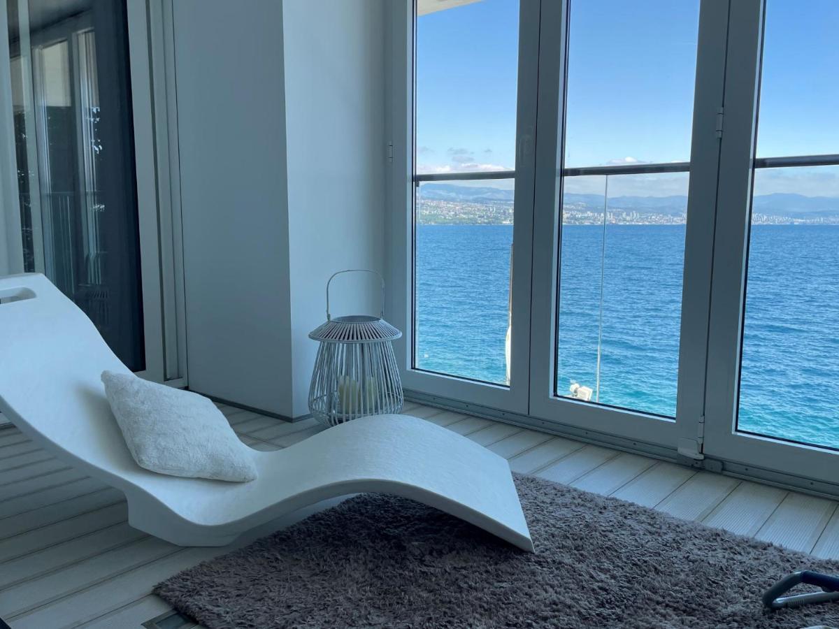 First Row To The Sea Apartamento Opatija Exterior foto