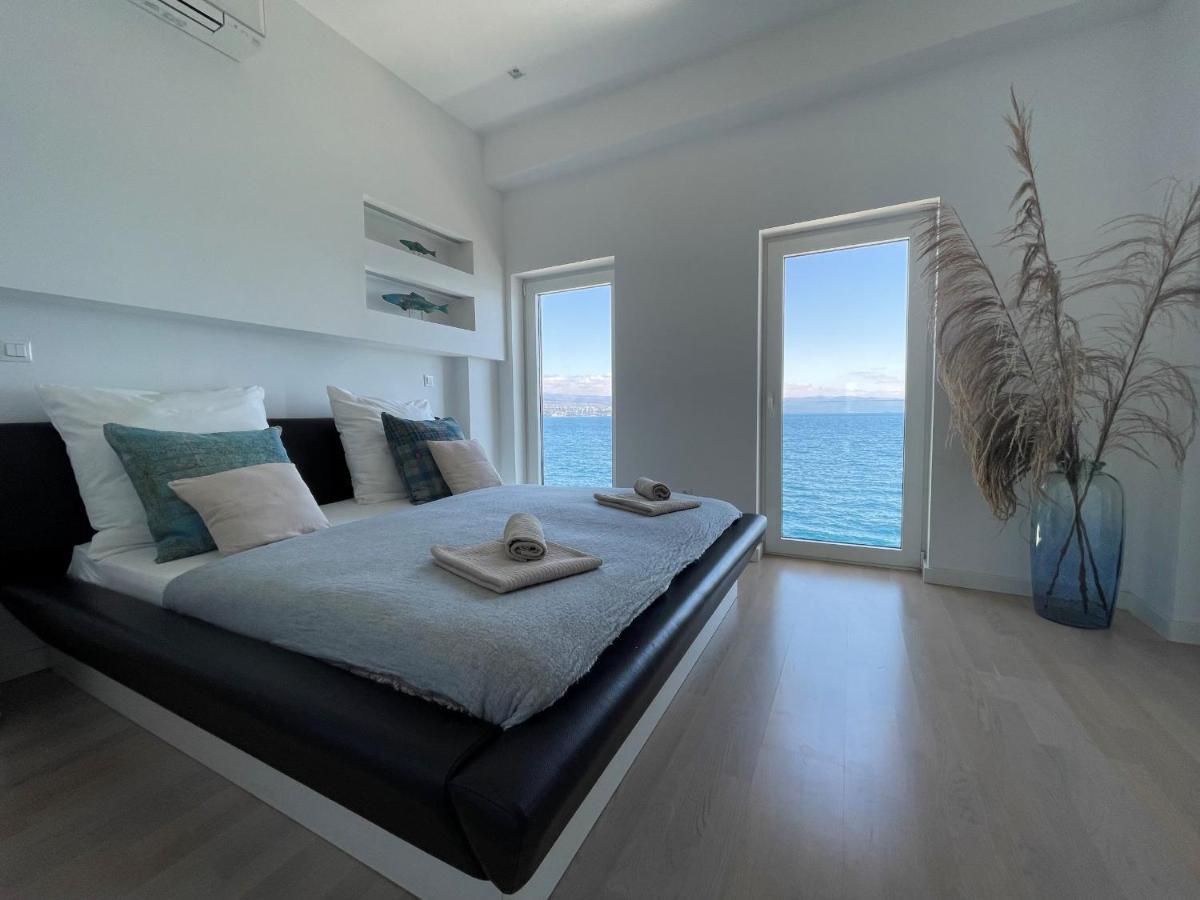 First Row To The Sea Apartamento Opatija Exterior foto