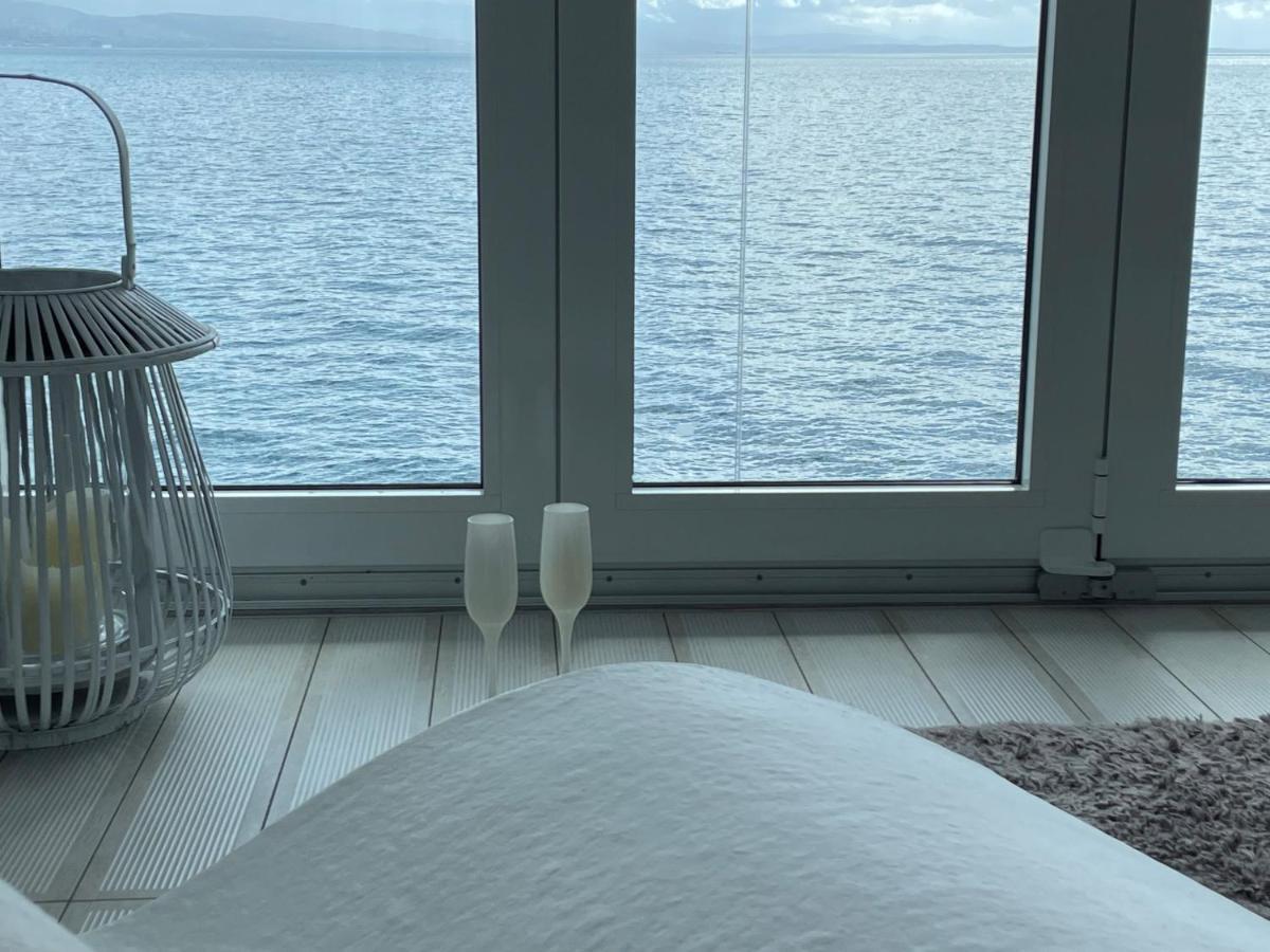 First Row To The Sea Apartamento Opatija Exterior foto